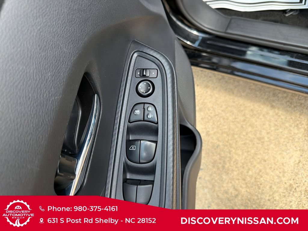 Certified 2025 Nissan Versa SV FWD image 11
