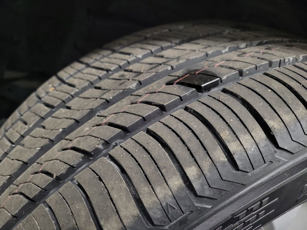 Used 2020 Ford Fusion SE image 12