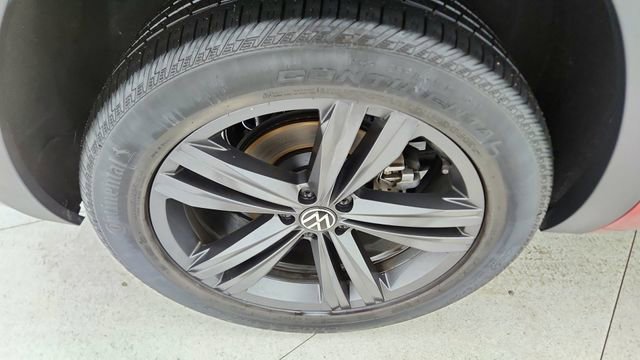 Used 2021 Volkswagen Atlas Cross Sport SE w/ Panoramic Sunroof Package image 56