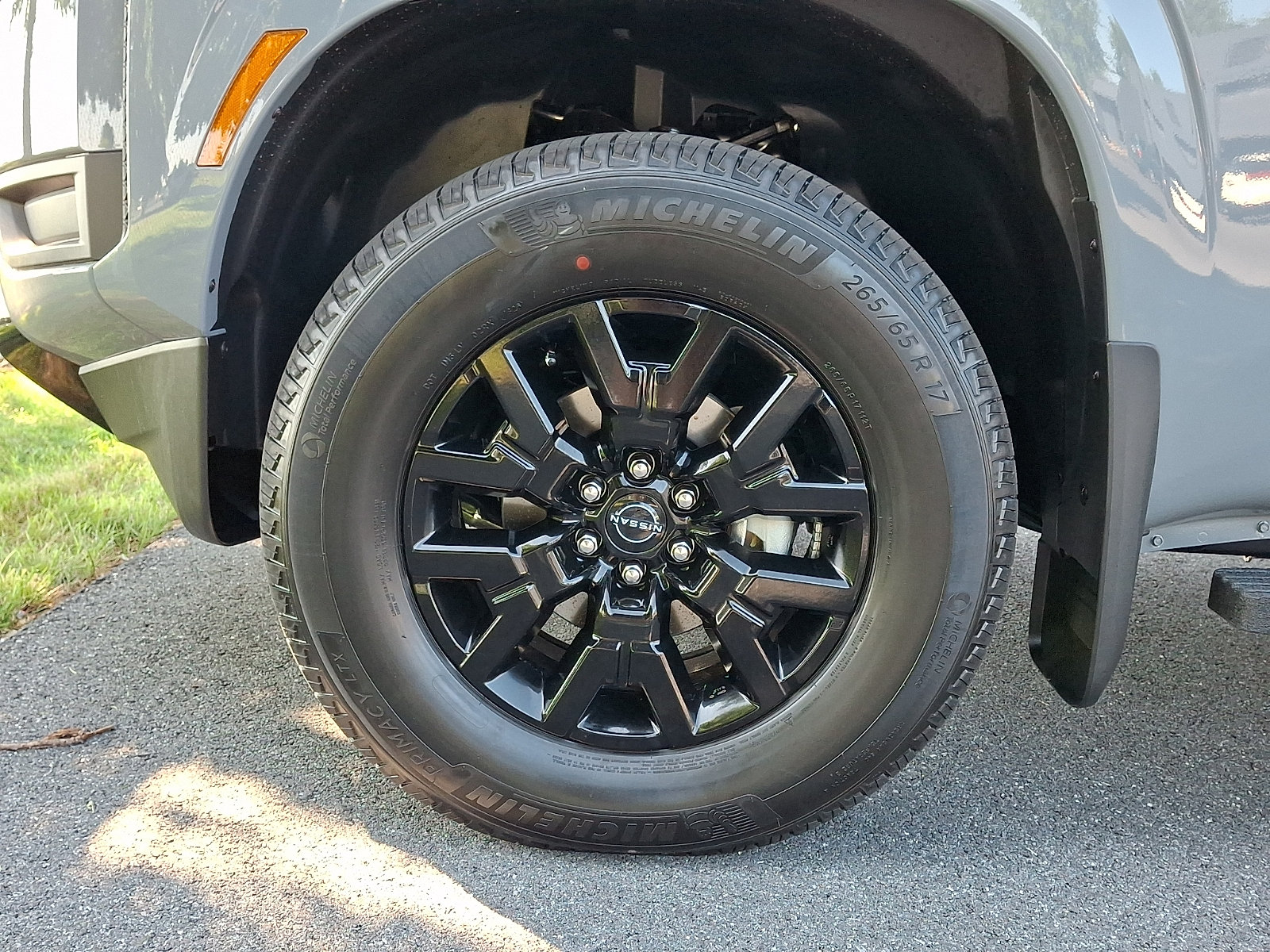 New 2026 Nissan Frontier SV w/ SV Convenience Package AWD/4WD image 4