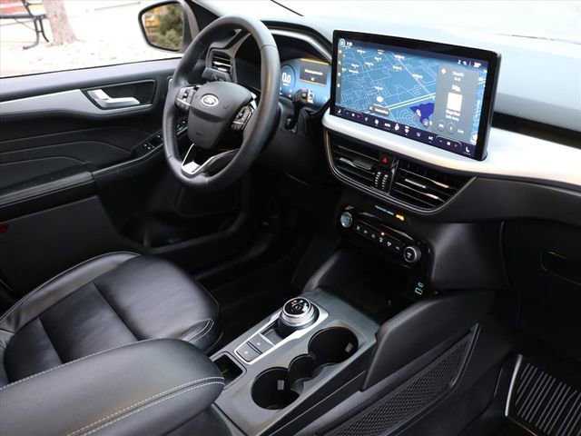 Used 2023 Ford Escape Platinum image 11