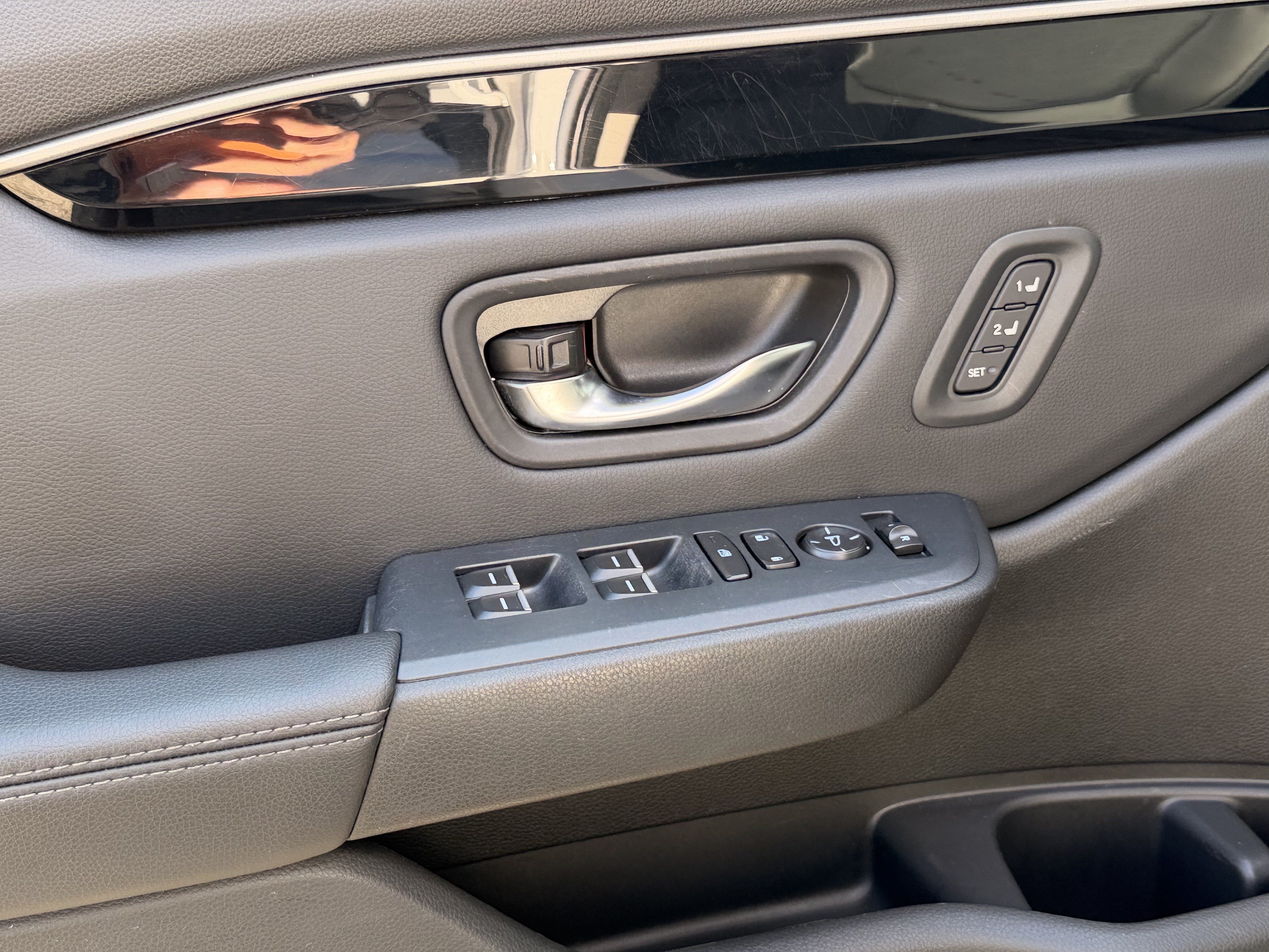 Used 2023 Honda Pilot EX-L image 11