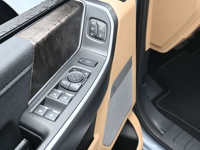 New 2026 Ford F250 Lariat w/ Black Appearance Package image 14