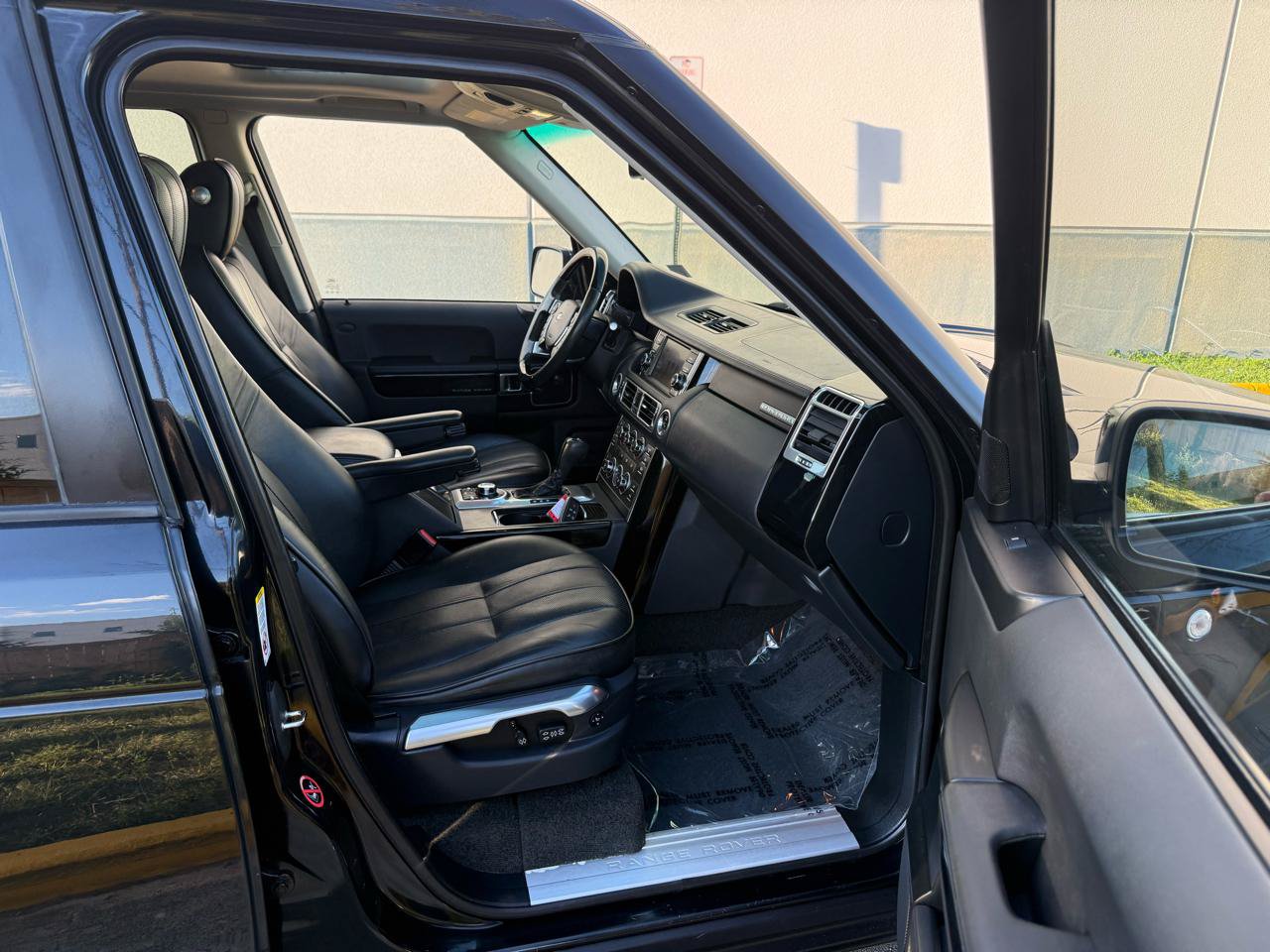 Used 2012 Land Rover Range Rover HSE LUX AWD/4WD image 15