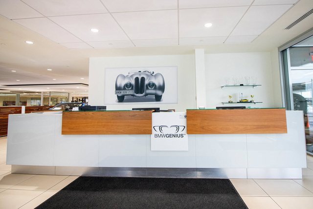 Certified 2024 BMW 330e xDrive w/ Premium Package image 28