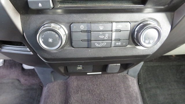 Used 2017 Ford F150 XLT image 14