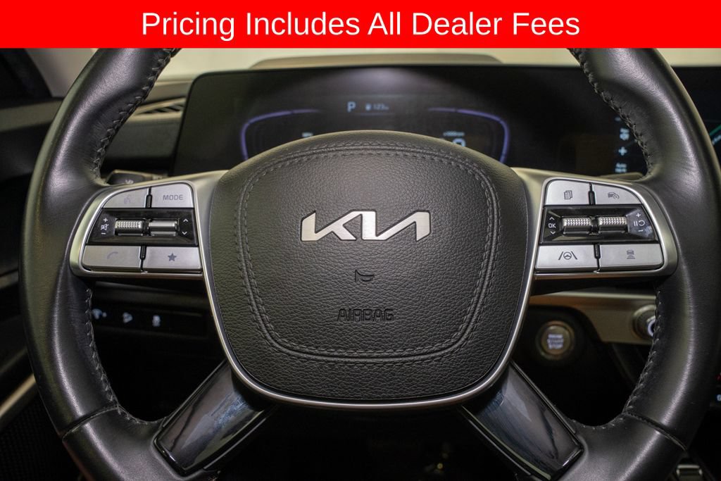 Certified 2023 Kia Telluride S w/ S Sunroof Package AWD/4WD image 20