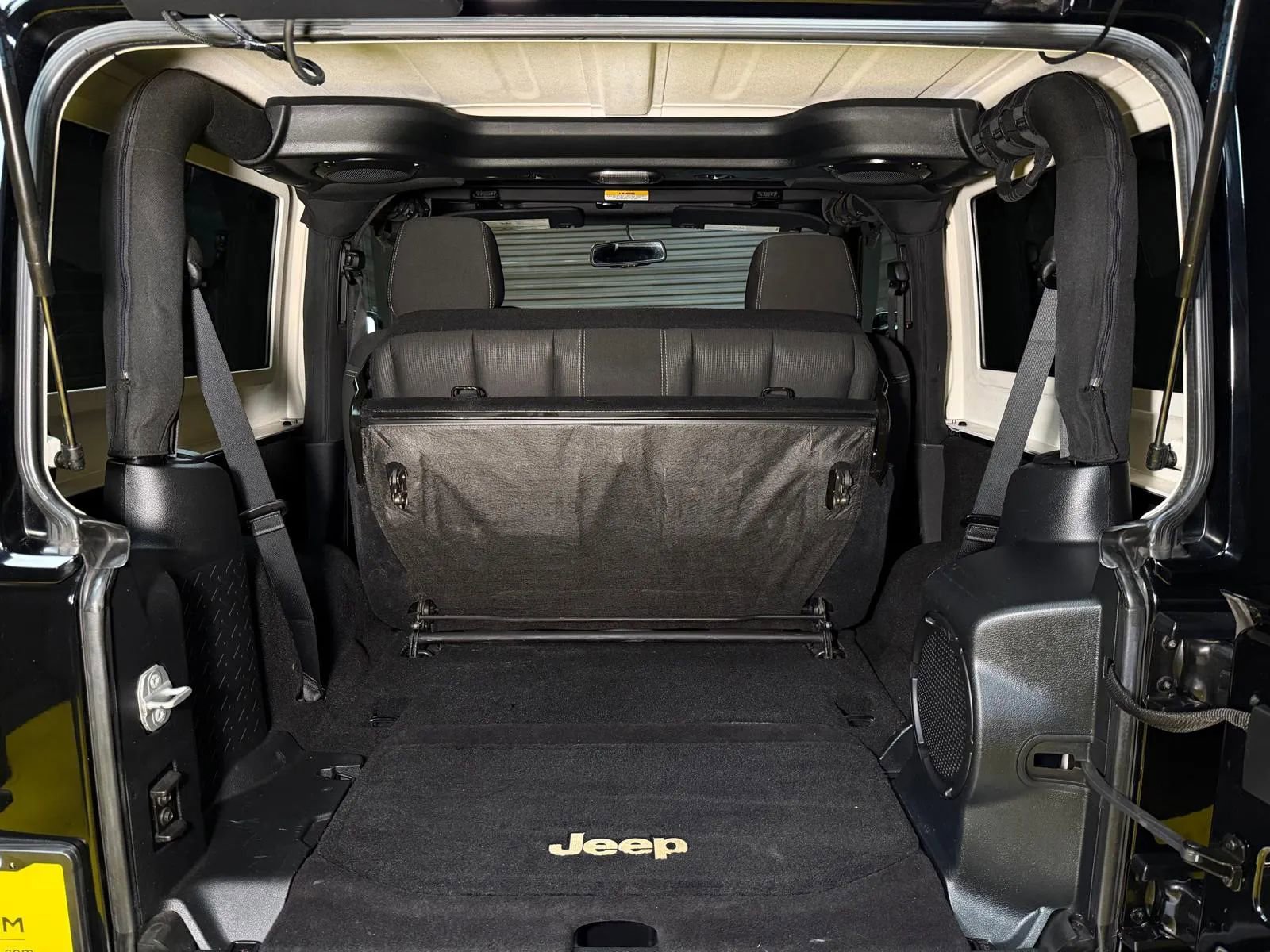 Used 2014 Jeep Wrangler Sahara w/ Connectivity Group image 15