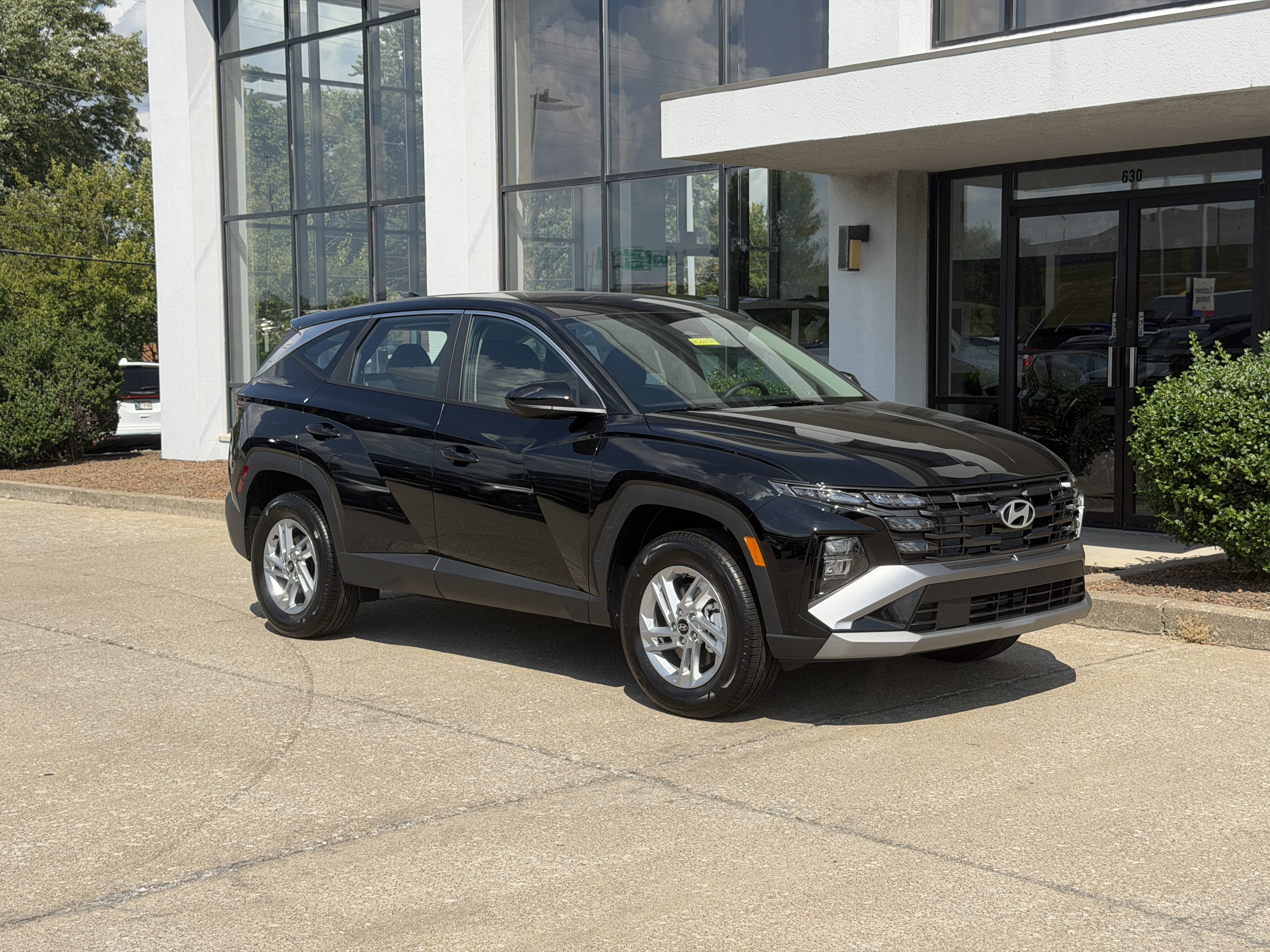 New 2026 Hyundai Tucson SE AWD/4WD image 2