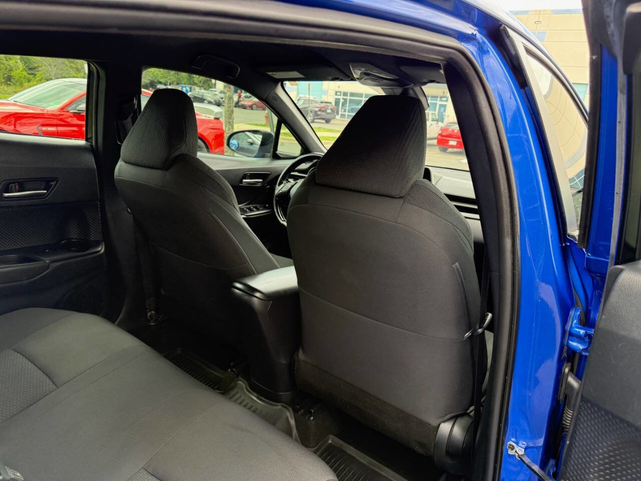Used 2018 Toyota C-HR XLE image 26