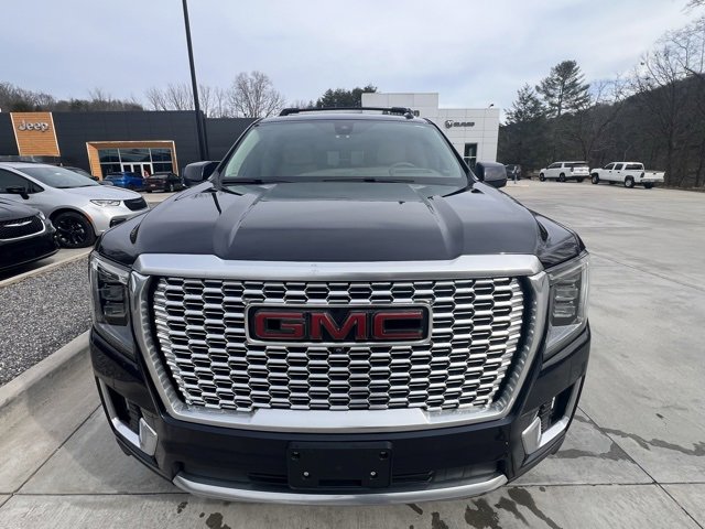 Used 2021 GMC Yukon XL Denali w/ Denali Premium Package image 8