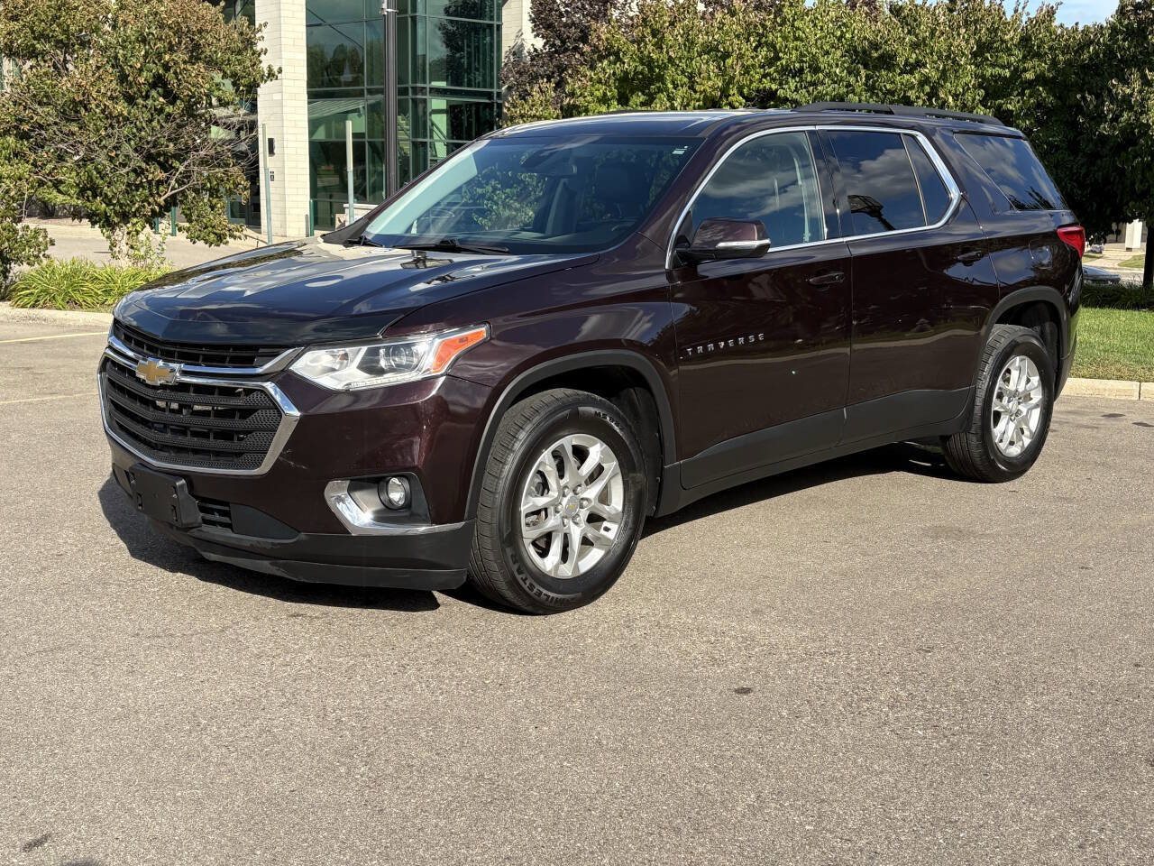 Used 2020 Chevrolet Traverse LT w/ Driver Confidence II Package image 1