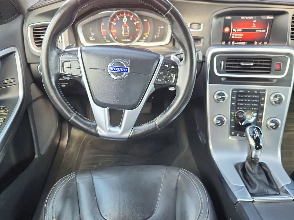 Used 2018 Volvo S60 T5 Dynamic w/ Vision Package FWD image 10