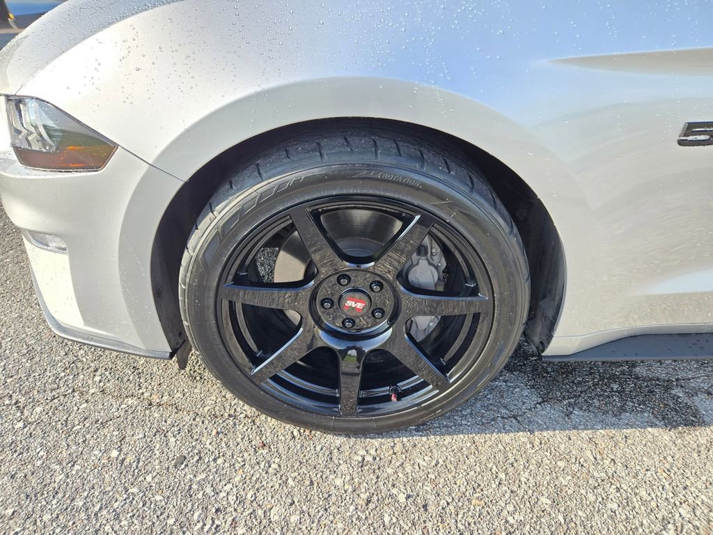 Used 2019 Ford Mustang GT w/ Black Accent Package RWD image 10