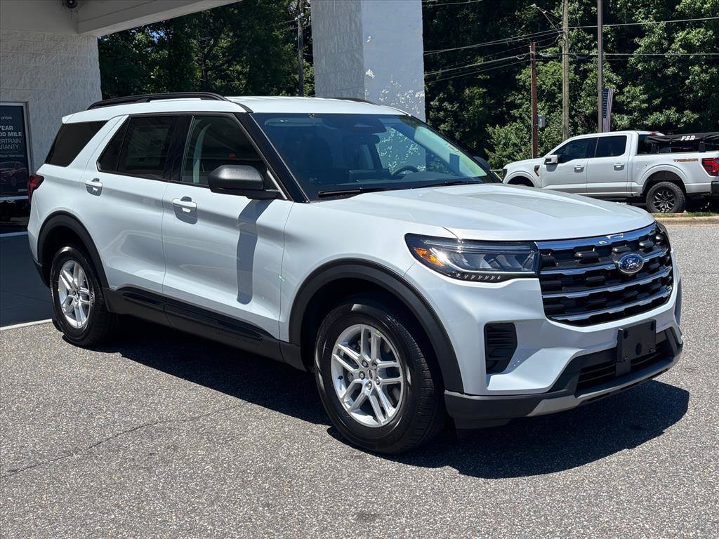New 2026 Ford Explorer Active RWD image 21