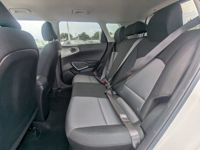 Certified 2025 Kia Soul LX w/ LX Technology Package FWD image 15
