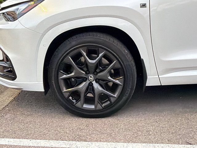 New 2026 Lexus TX 500h AWD w/ Technology Package image 17