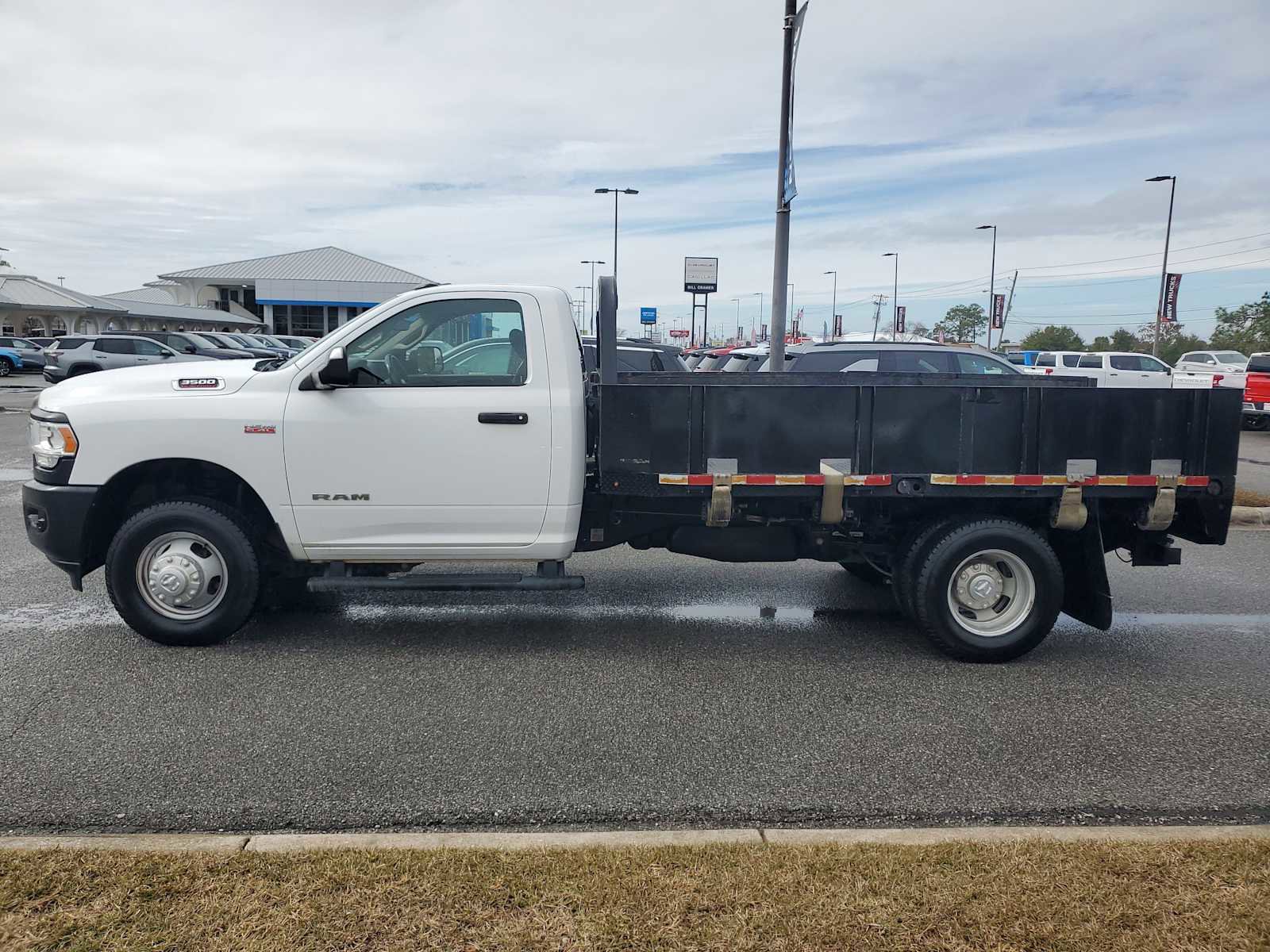 Used 2019 RAM 3500 Tradesman w/ Safety Group image 2