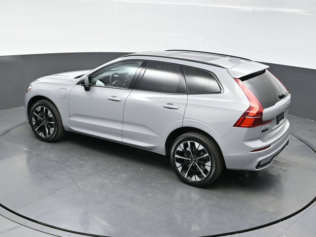 New 2026 Volvo XC60 T8 Plus w/ Climate Package PRO AWD/4WD image 37