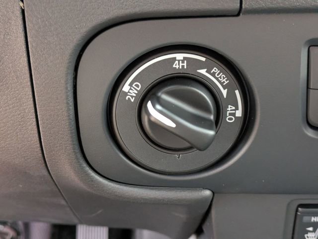 New 2026 Nissan Frontier SV w/ SV Convenience Package AWD/4WD image 22