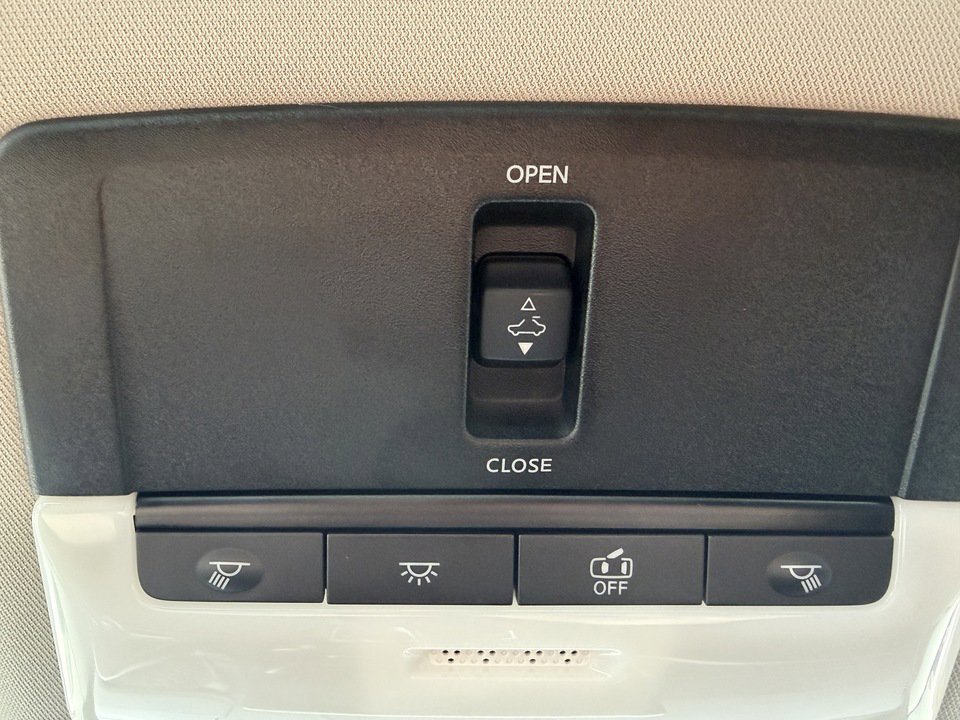 Used 2025 Nissan Altima 2.5 SV w/ SV Premium Package AWD/4WD image 22