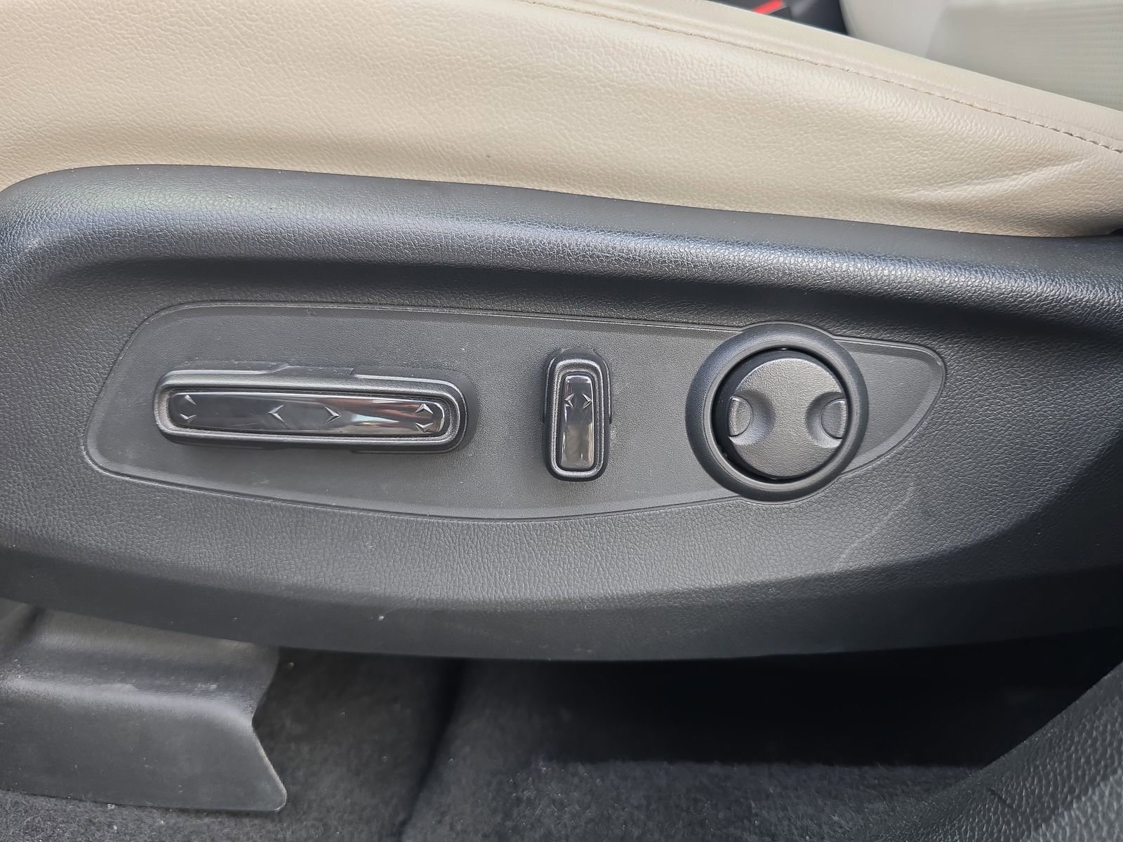 Used 2025 Honda CR-V EX-L image 16