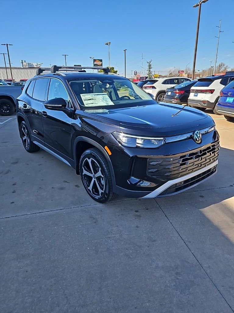 New 2026 Volkswagen Tiguan SE image 3
