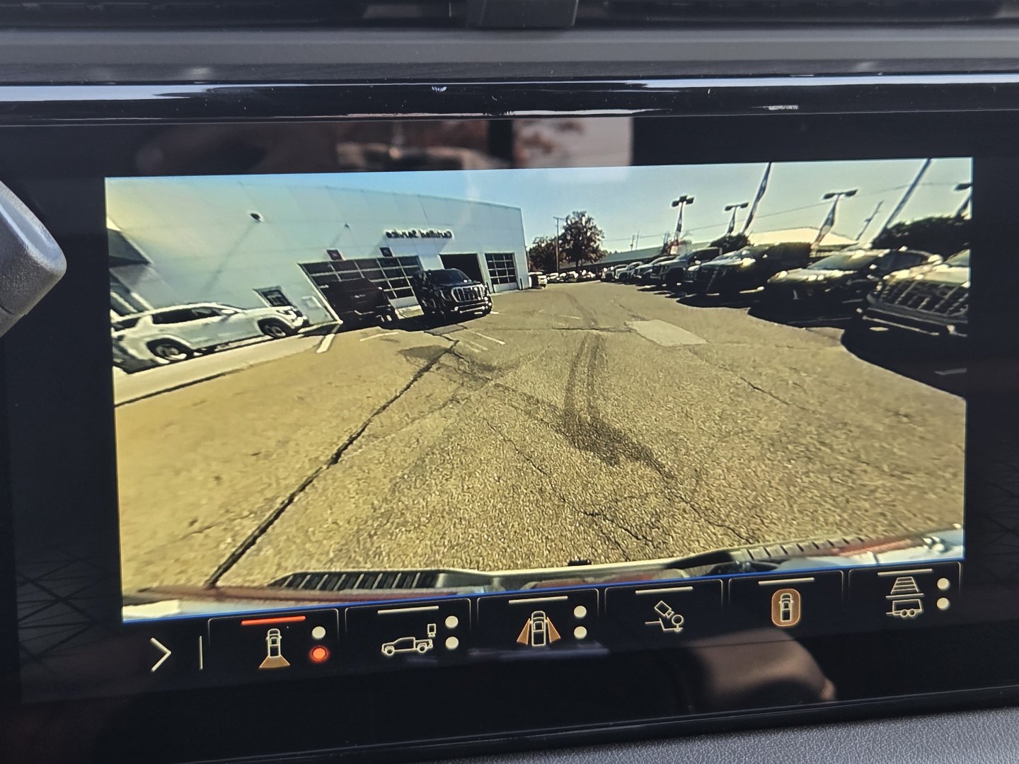 New 2026 GMC Sierra 2500 AT4 w/ AT4 Premium Plus Package AWD/4WD image 8