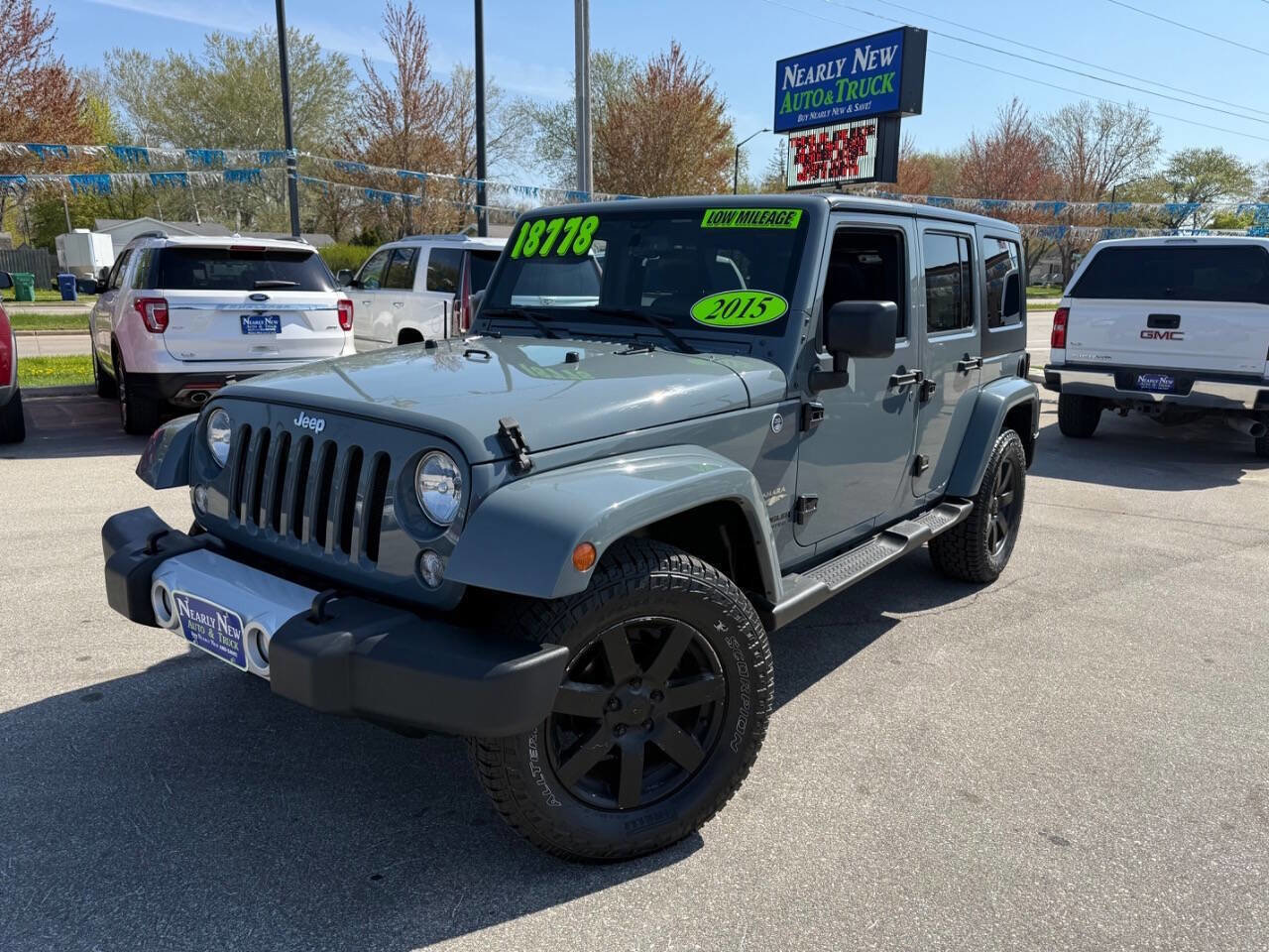 Used 2015 Jeep Wrangler Unlimited Sahara w/ Katzkin Premium Leather Group AWD/4WD image 2
