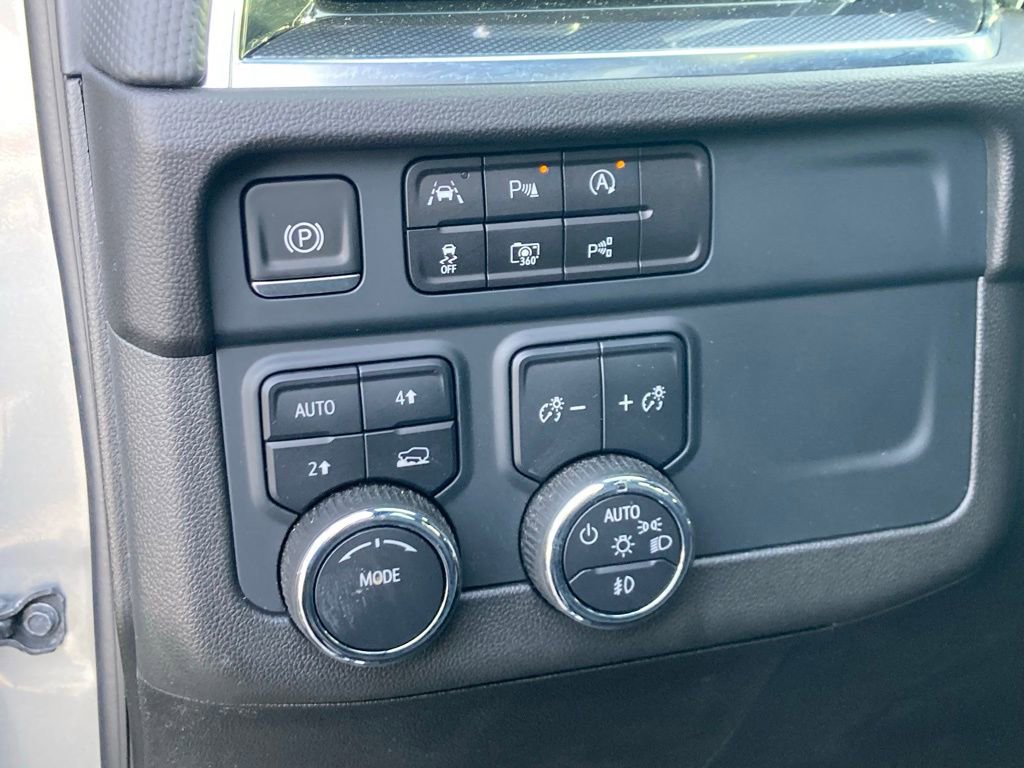 Used 2025 Chevrolet Tahoe RST w/ Comfort Package image 20