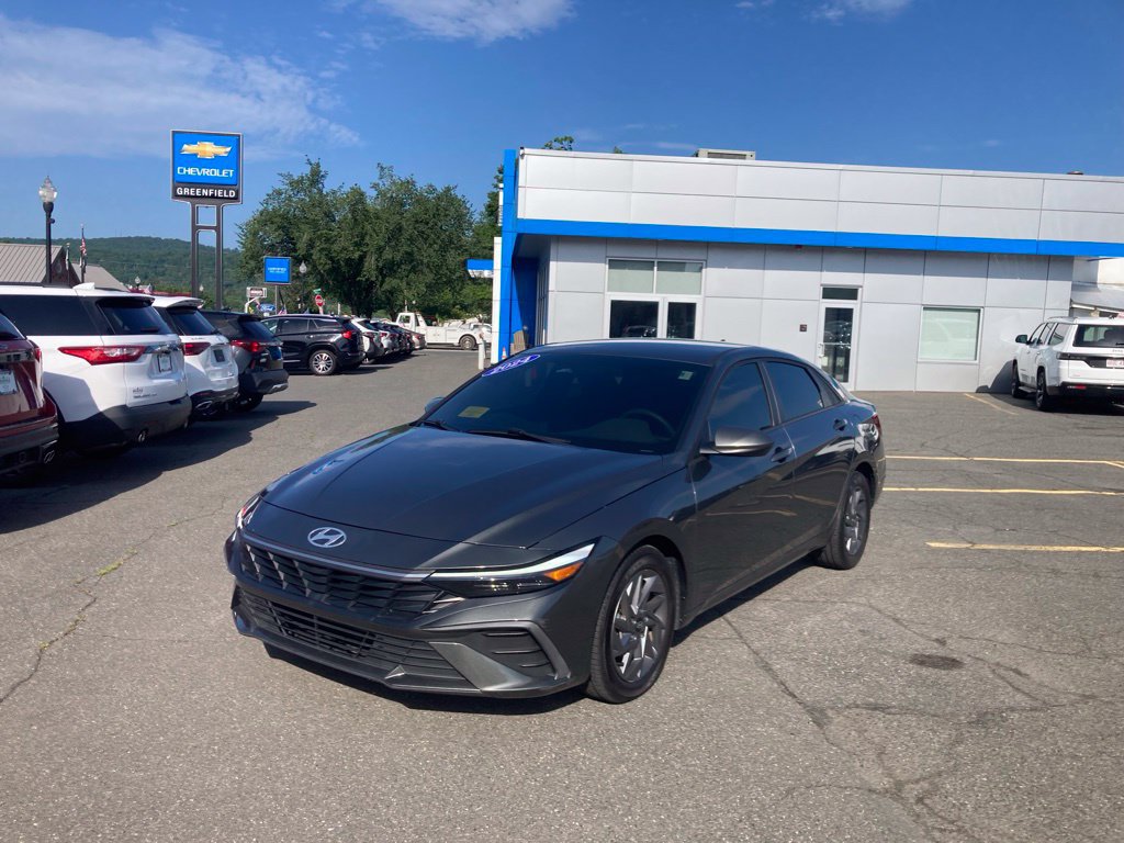 Used 2024 Hyundai Elantra SEL FWD image 19