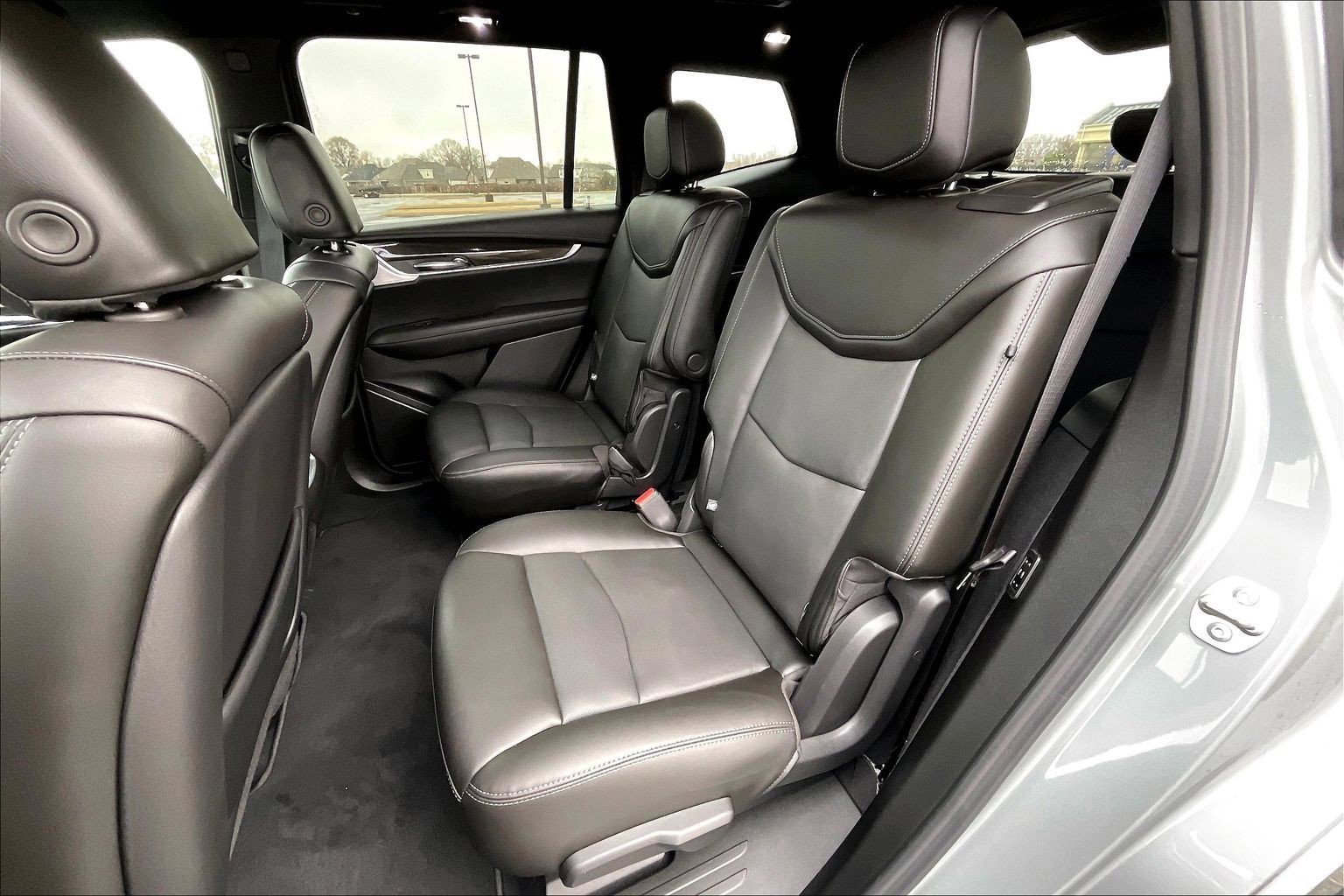 Used 2024 Cadillac XT6 Sport w/ Technology Package image 18