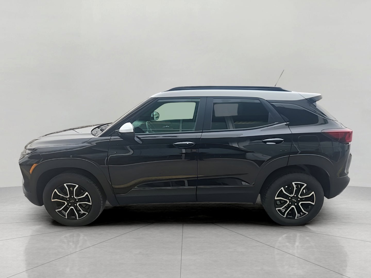 Used 2025 Chevrolet TrailBlazer ACTIV w/ Driver Confidence Package image 10