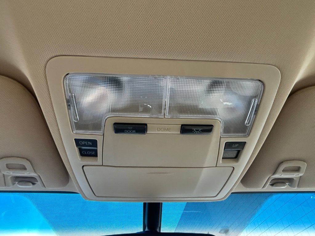 Used 2014 Toyota Avalon XLE Premium FWD image 17