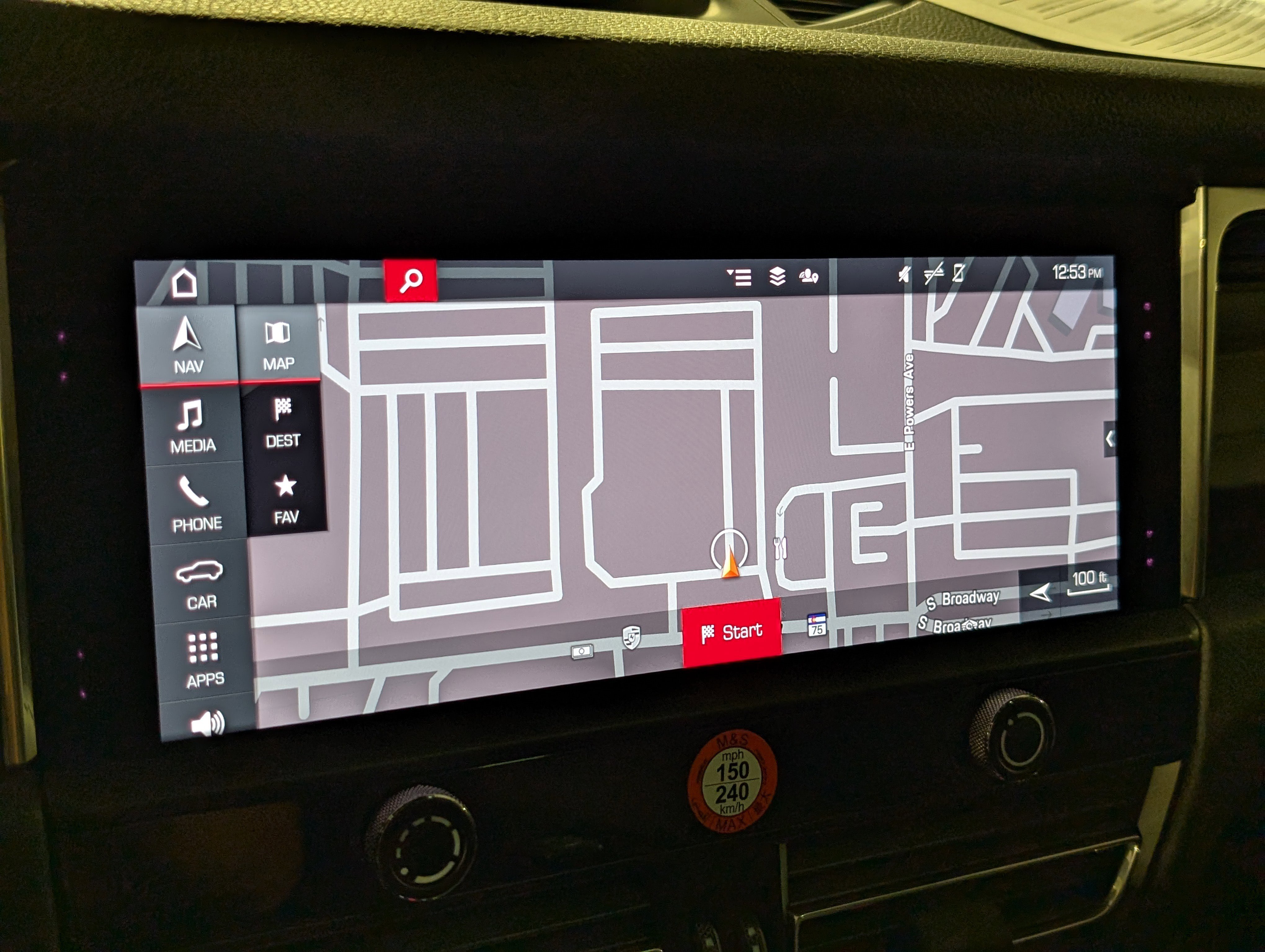 Certified 2025 Porsche Macan image 33