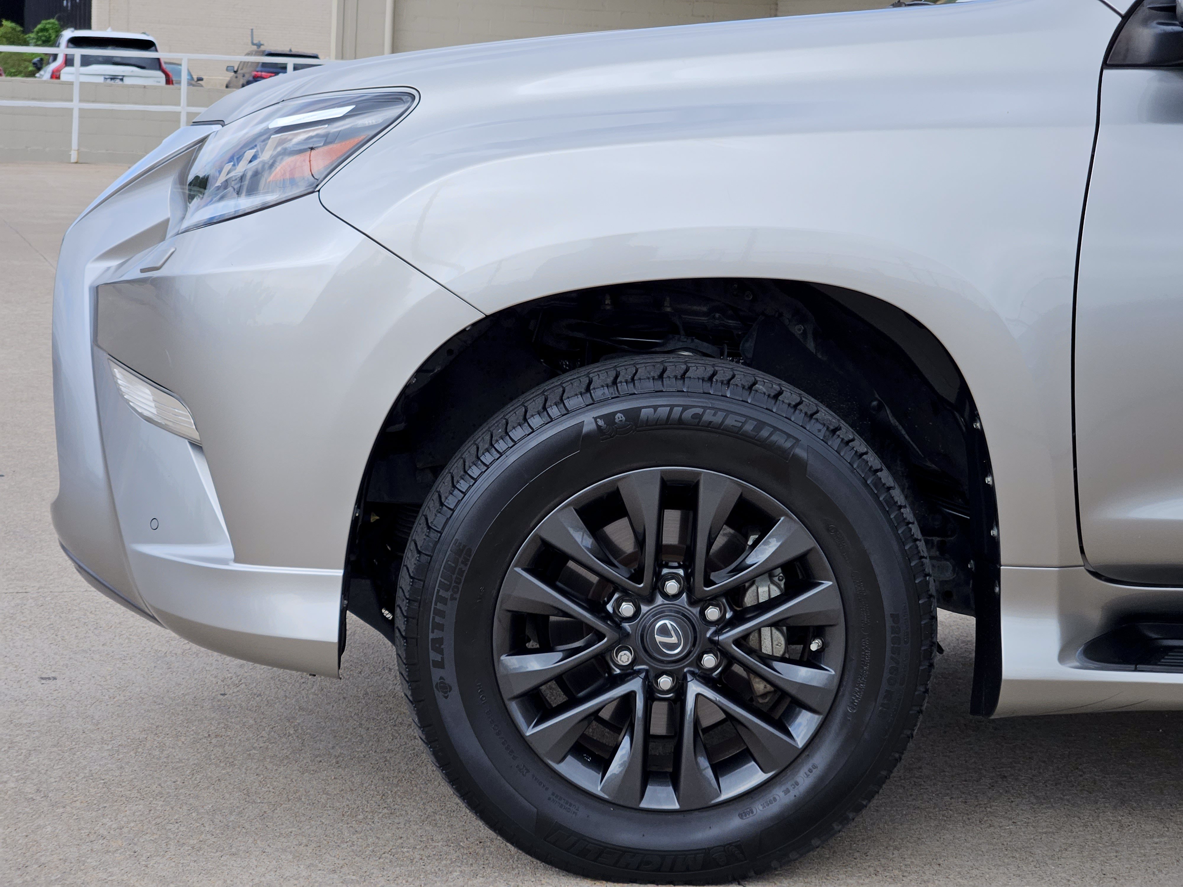 Used 2023 Lexus GX 460 Premium w/ Premium Package AWD/4WD image 12