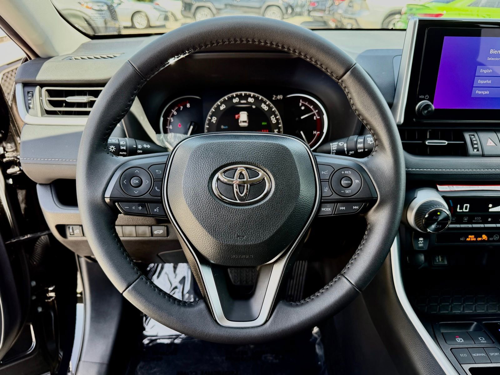 Used 2025 Toyota RAV4 XLE Premium FWD image 27