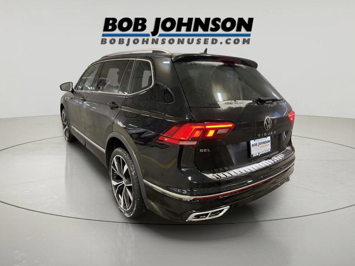 Used 2023 Volkswagen Tiguan SEL R-Line image 5