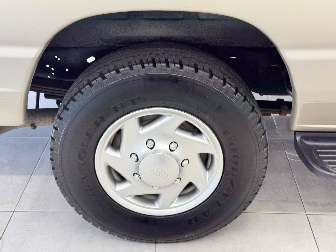 Used 2012 Ford E-350 and Econoline 350 XLT RWD image 33
