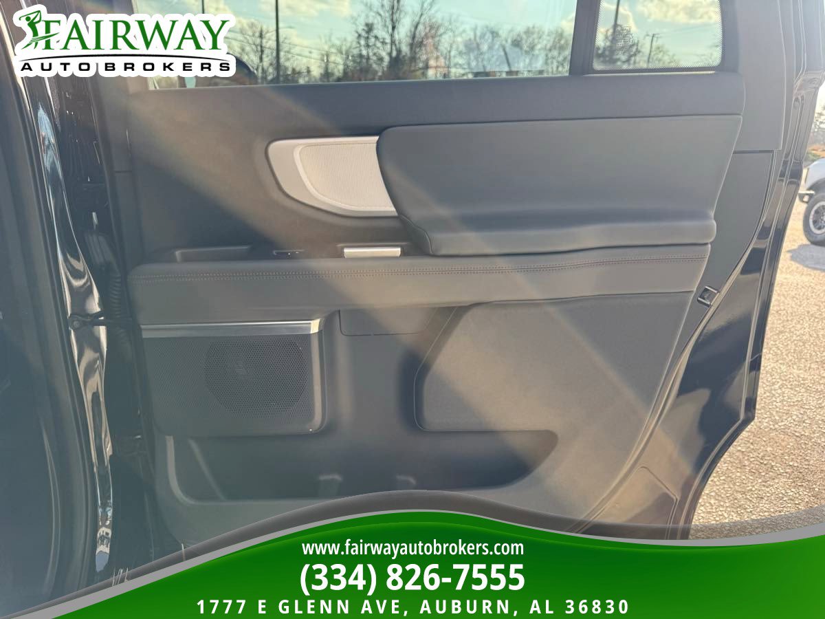 Used 2025 Ford Expedition Max Active image 31