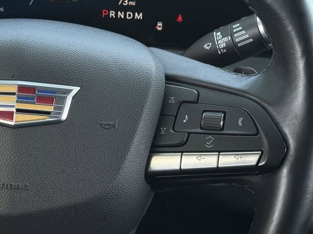 Used 2025 Cadillac XT4 Premium Luxury FWD image 15