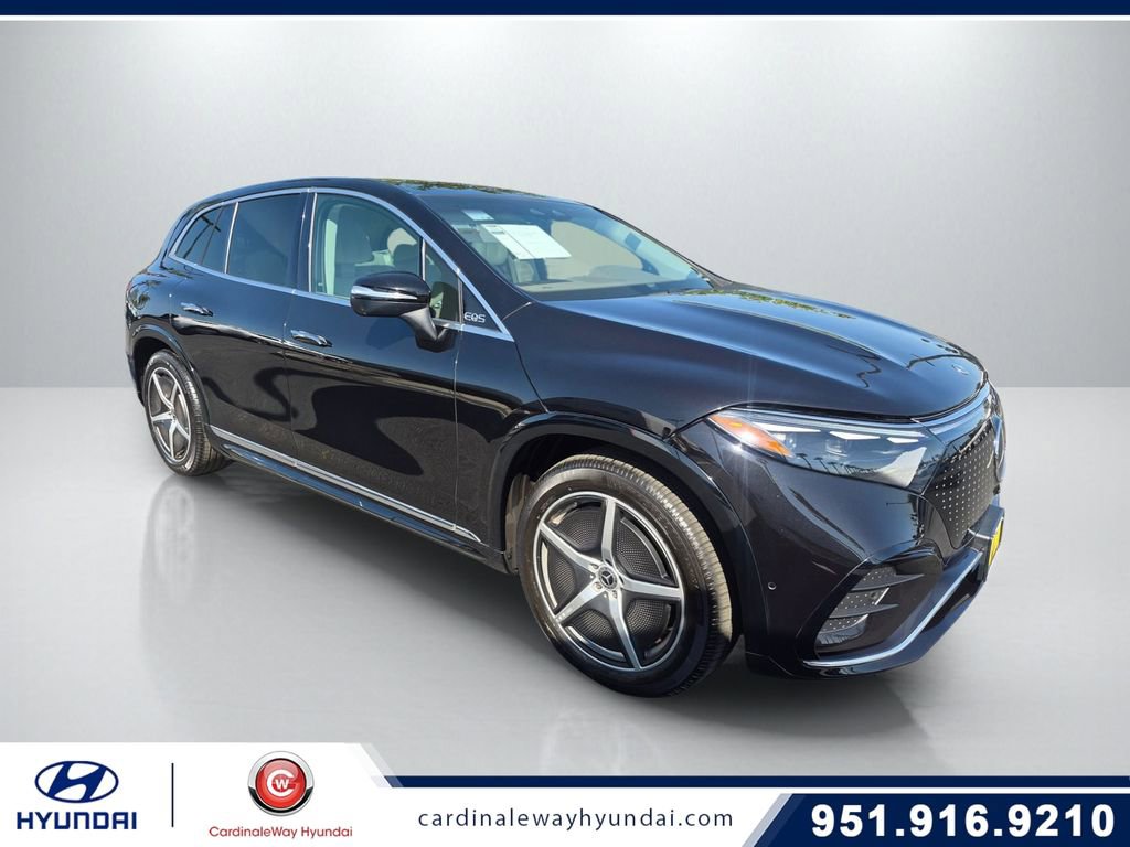 Used 2023 Mercedes-Benz EQS 580 4MATIC SUV image 1