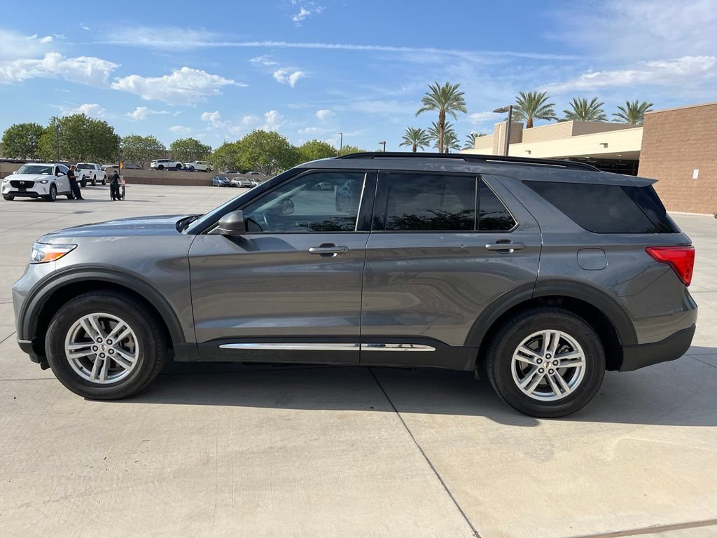 Used 2023 Ford Explorer XLT w/ Equipment Group 202A AWD/4WD image 10