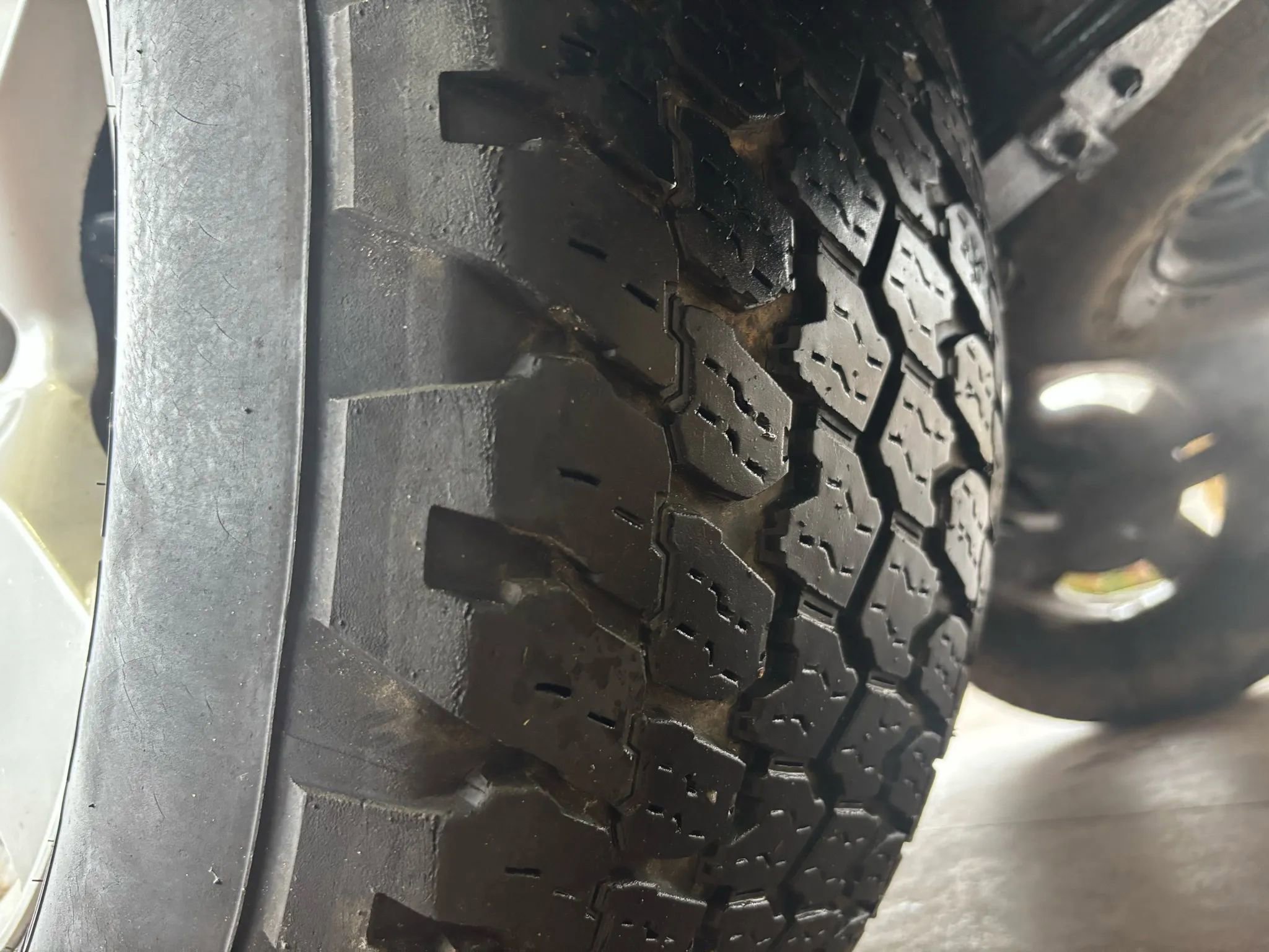 Used 2007 Nissan Xterra SE w/ Side & Curtain Airbag Pkg image 24