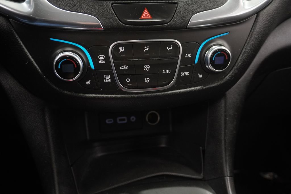 Used 2019 Chevrolet Equinox LT FWD image 34