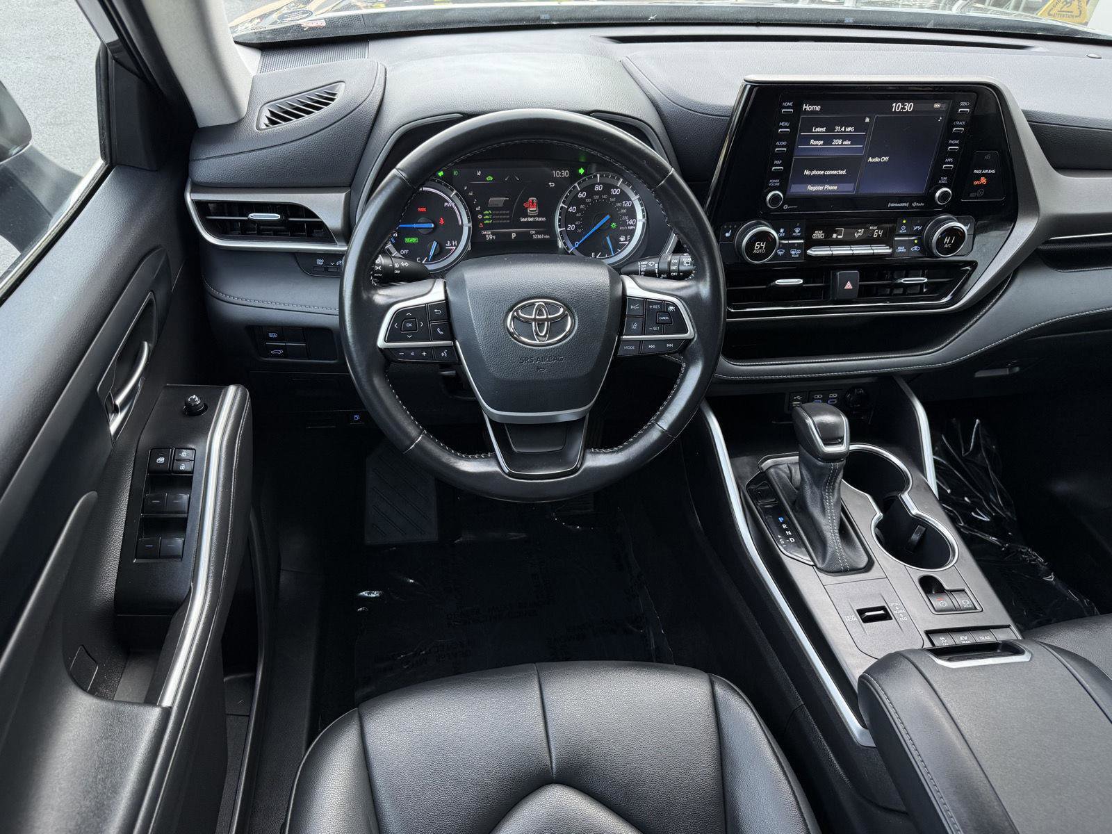 Used 2022 Toyota Highlander XLE AWD/4WD image 17