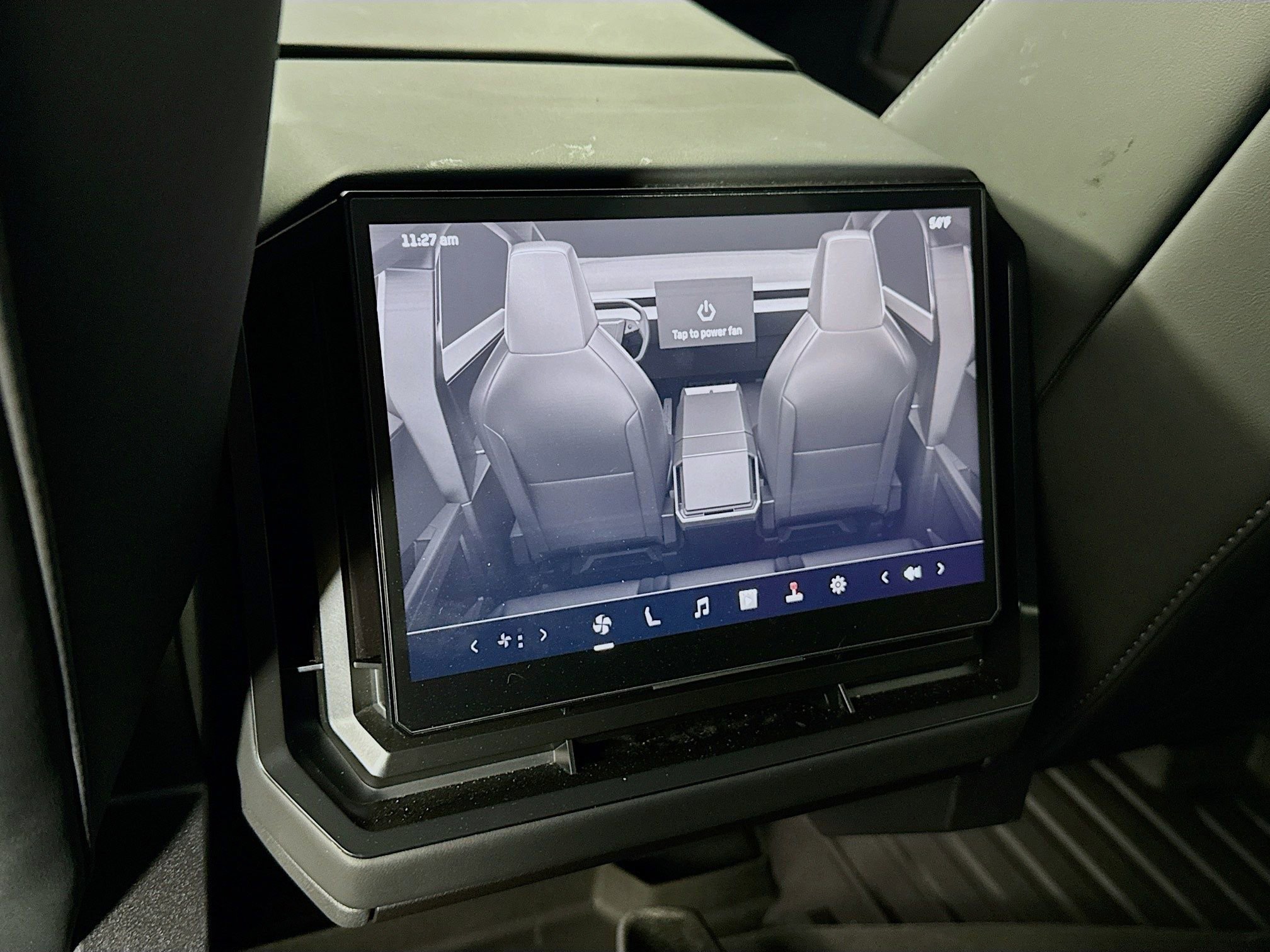 Used 2024 Tesla Cybertruck AWD Crew Cab image 21