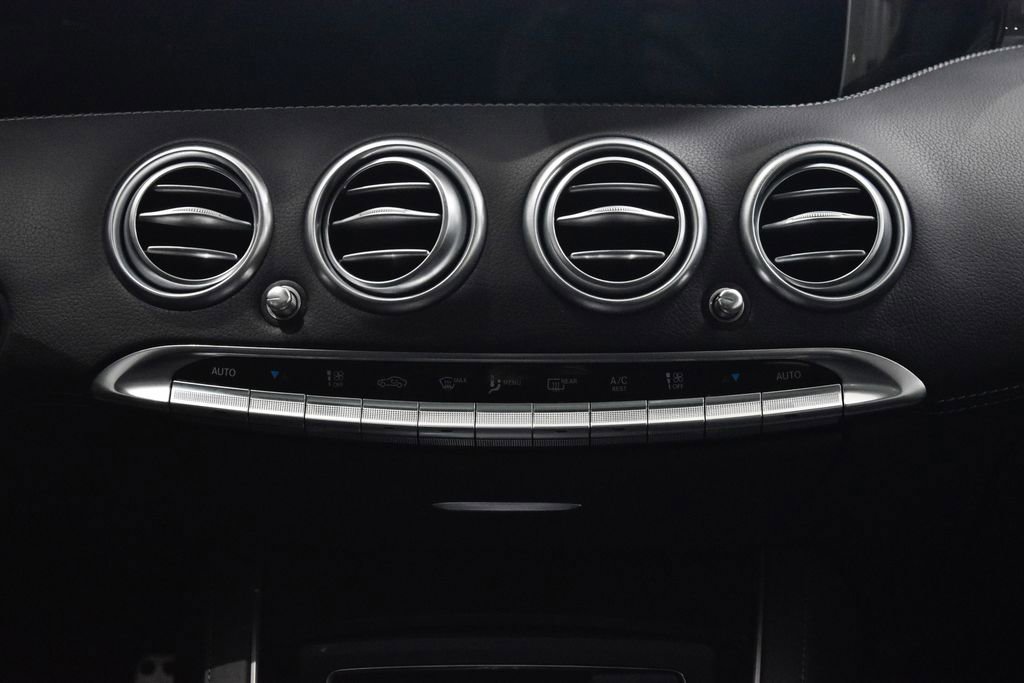 Used 2020 Mercedes-Benz S 560 4MATIC Coupe image 25