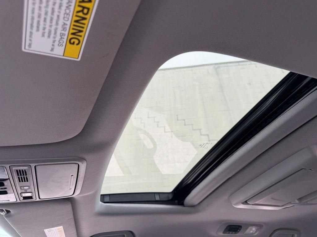 Used 2023 Honda Odyssey Touring image 33