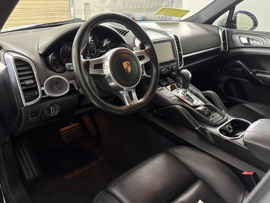 Used 2014 Porsche Cayenne Platinum Edition AWD/4WD image 13